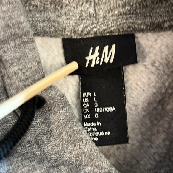 H&M The Weeknd hoodie sweatshirt - Picture 2 of 4